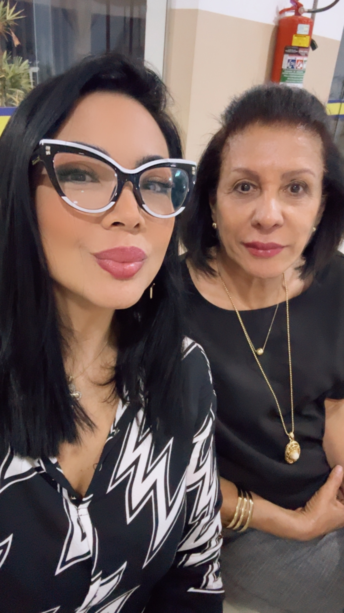 Cida em um momento especial com uma amiga